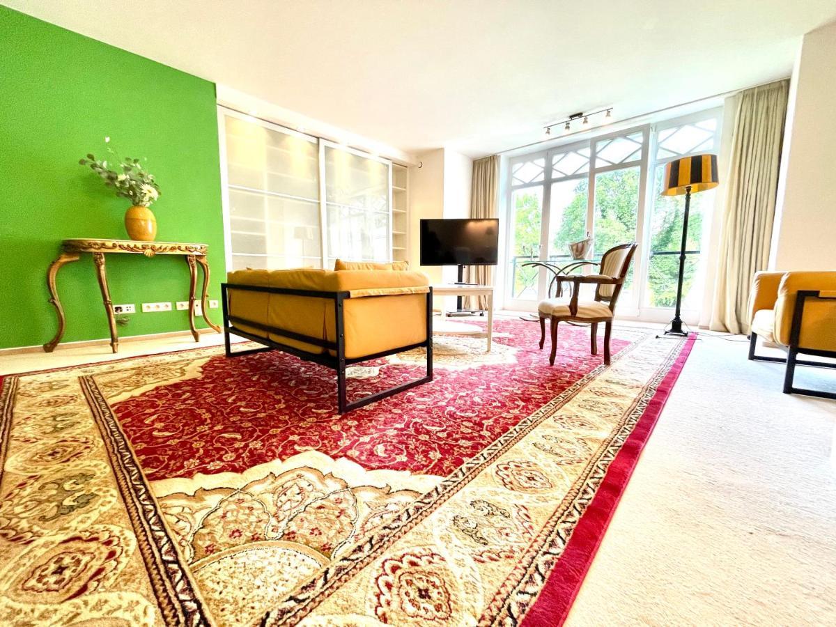 Doppelzimmer Gartenblick Villa Julian Aurich Kültér fotó