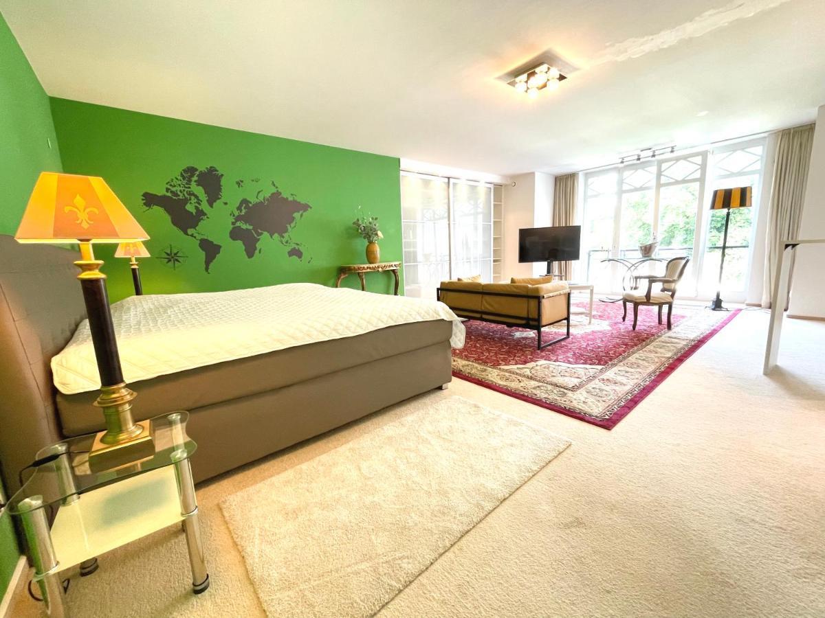 Doppelzimmer Gartenblick Villa Julian Aurich Kültér fotó