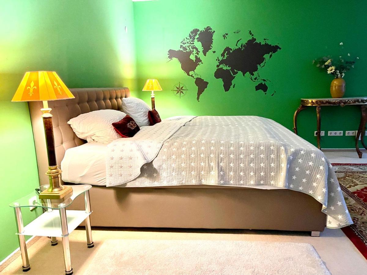 Doppelzimmer Gartenblick Villa Julian Aurich Kültér fotó